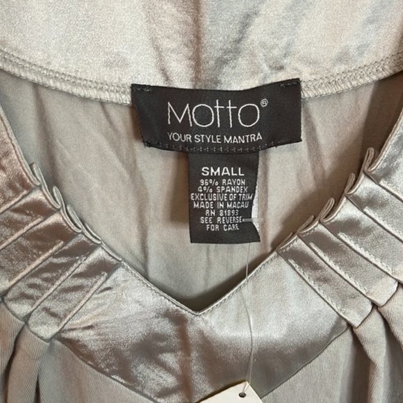 MOTTO Your Style Mantra Gray Tank Top - Picture 3 of 5